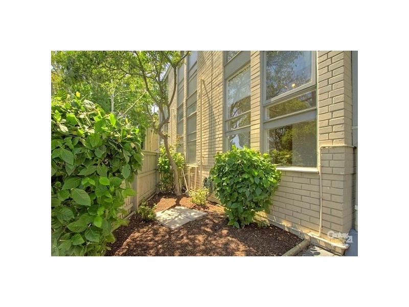 10/37 Nepean Highway, Elsternwick VIC 3185