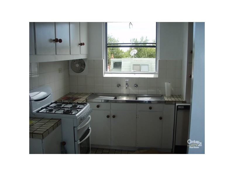 14/2 Selwyn Avenue, Elwood VIC 3184