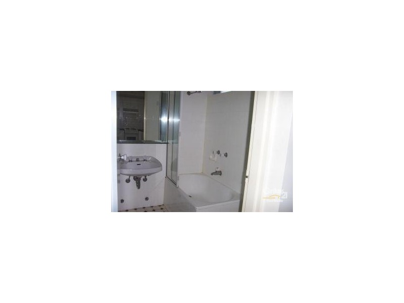 1101/81 Queens Road, Melbourne VIC 3000