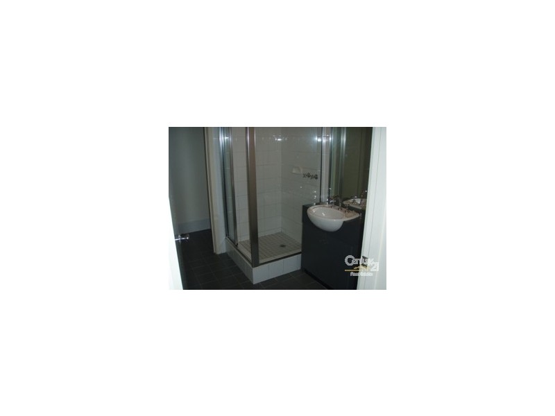 2/1 Robert Street, Elwood VIC 3184