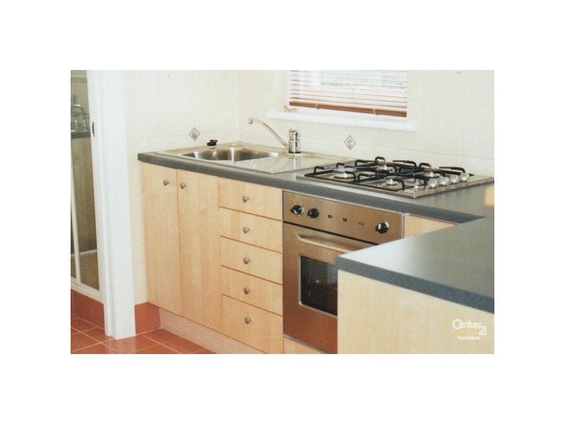 8/33 Docker Street, Elwood VIC 3184