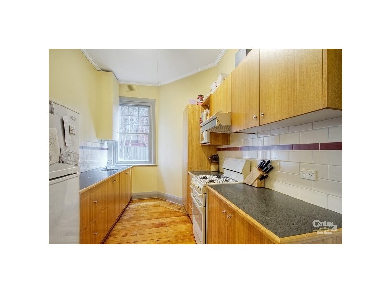 2/394 Barkly Street, Elwood VIC 3184