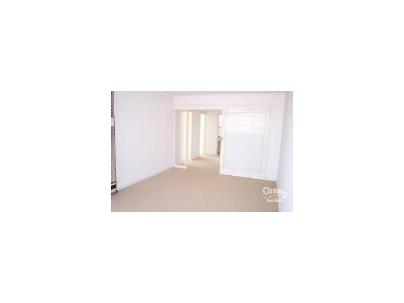 3/9 Tiuna Grove, Elwood VIC 3184