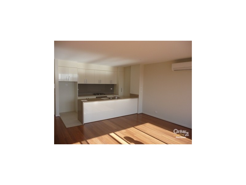 8 Burrowes Street, Ascot Vale VIC 3032