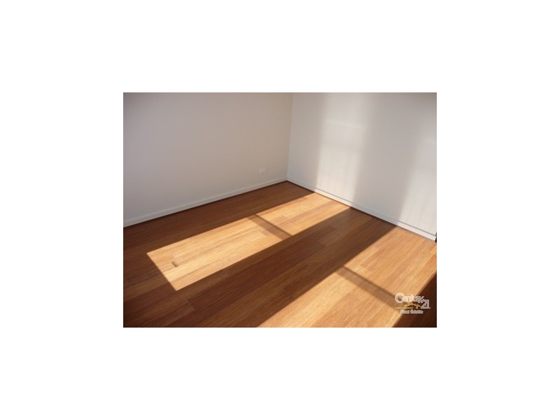 8 Burrowes Street, Ascot Vale VIC 3032