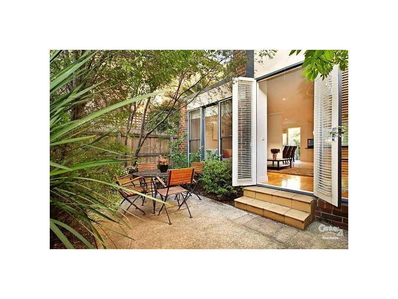 13c Broadway, Elwood VIC 3184