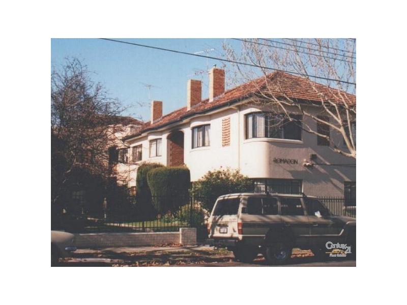 8/358 Barkly Street, Elwood VIC 3184