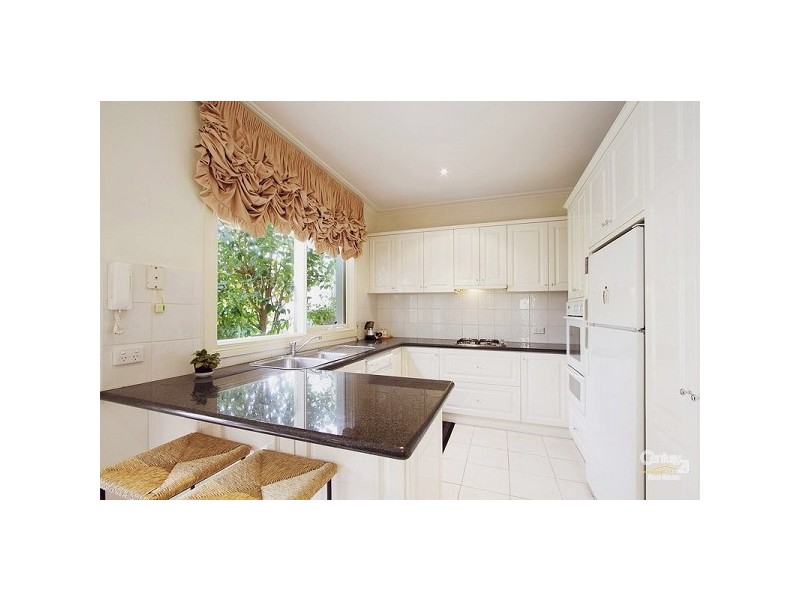 2/12-14 Blanche, Elsternwick VIC 3185