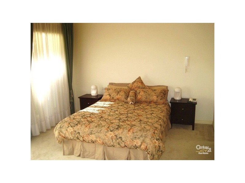 2/12-14 Blanche, Elsternwick VIC 3185