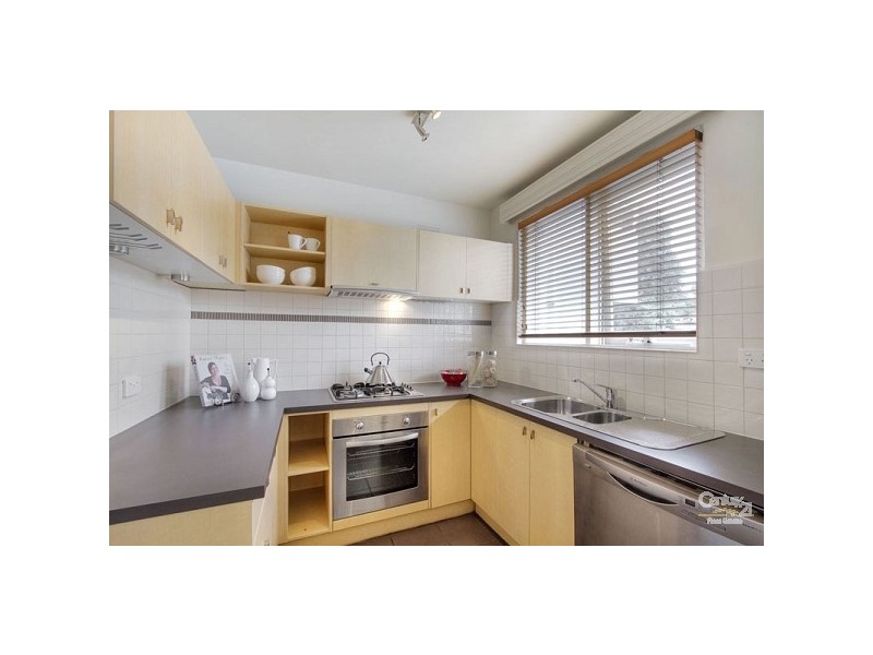 8/14 Broadway, Elwood VIC 3184