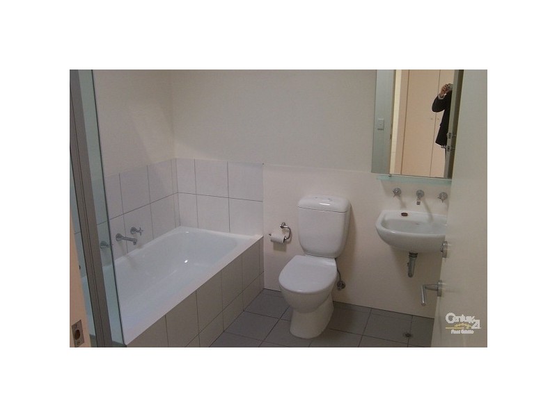 70 Foam Street, Elwood VIC 3184