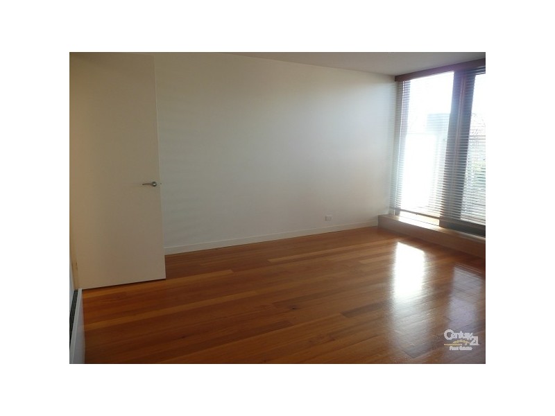 72 Foam Street, Elwood VIC 3184