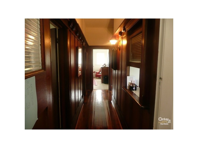 13 Normandy Road, Elwood VIC 3184