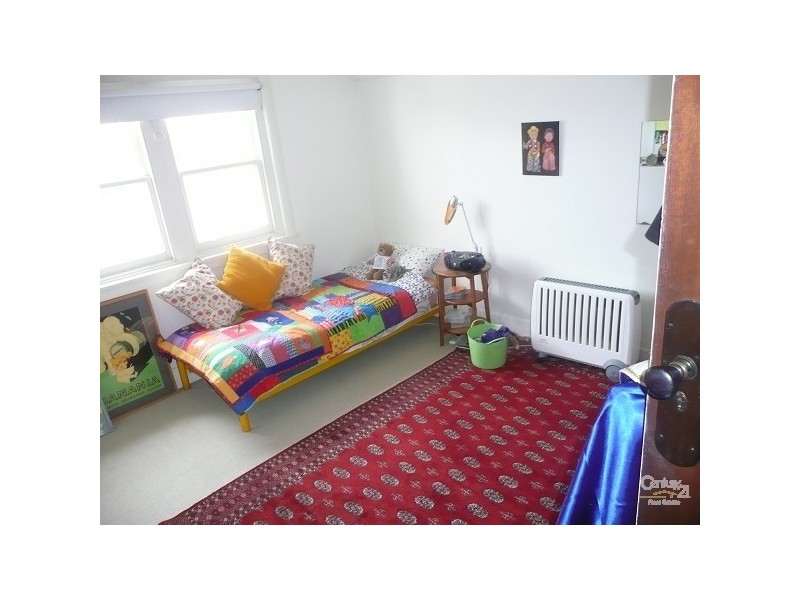 13 Normandy Road, Elwood VIC 3184