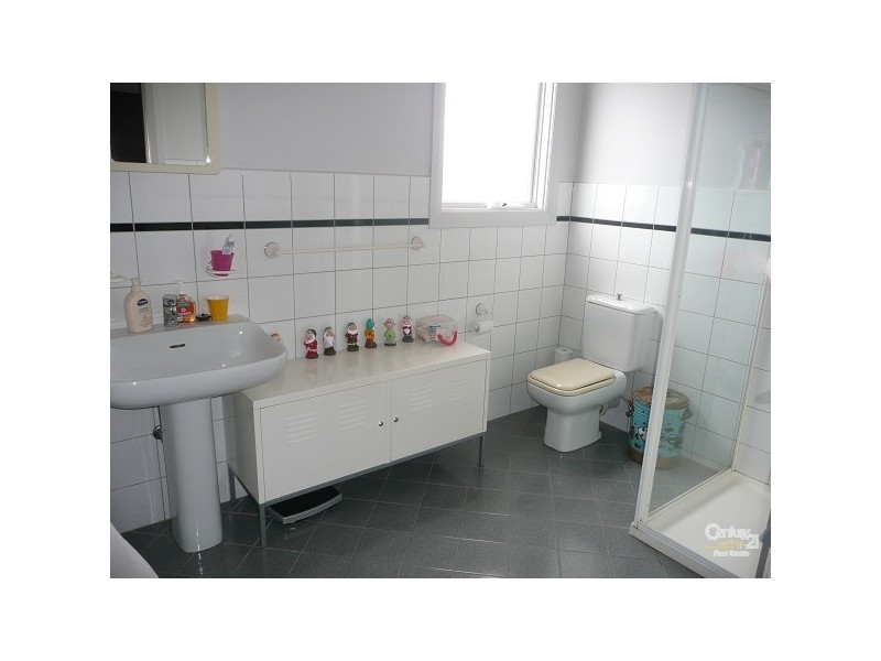 13 Normandy Road, Elwood VIC 3184