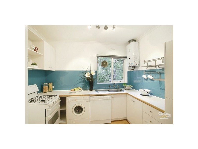 6/5 Addison Street, Elwood VIC 3184