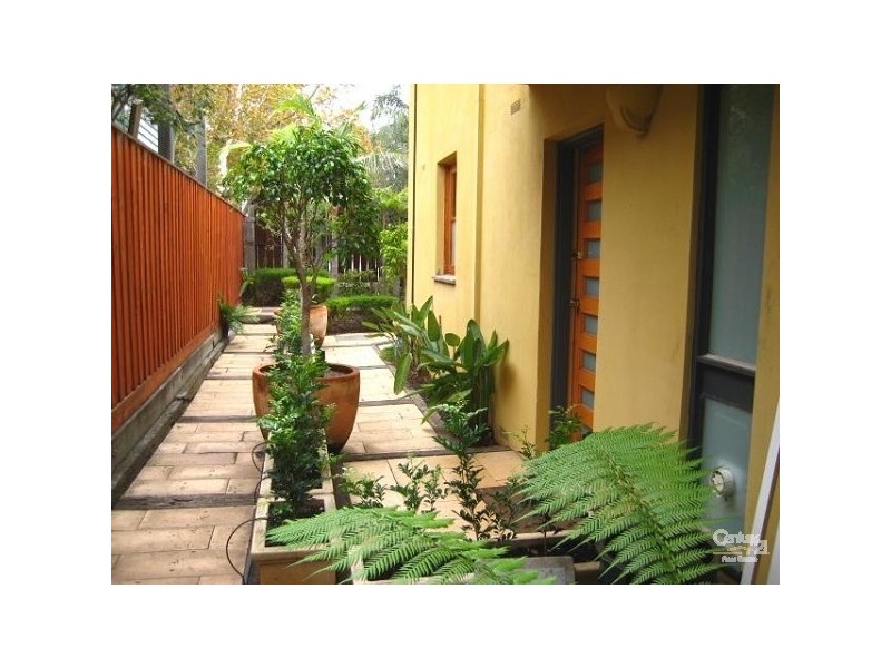 1/10 Kendall Street, Elwood VIC 3184