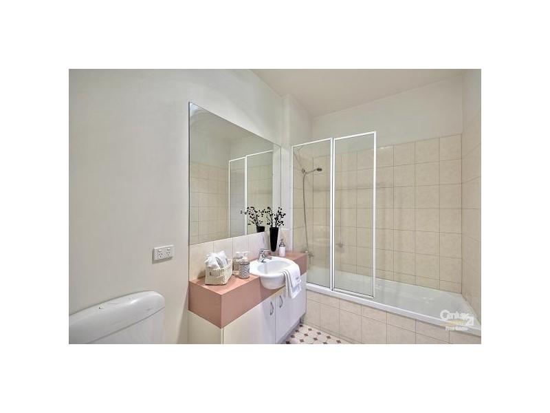 4/145 Ormond Road, Elwood VIC 3184