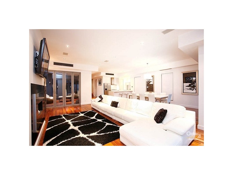 16 Wave, Elwood VIC 3184