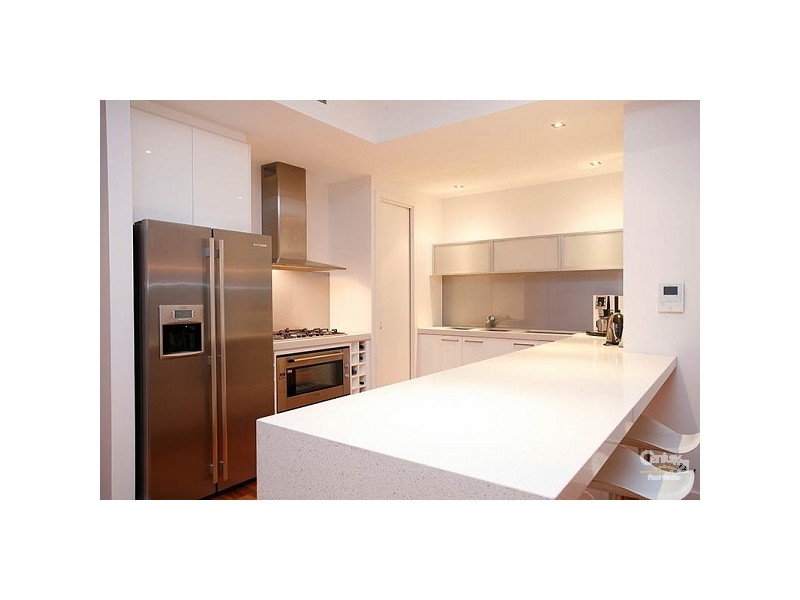 16 Wave, Elwood VIC 3184