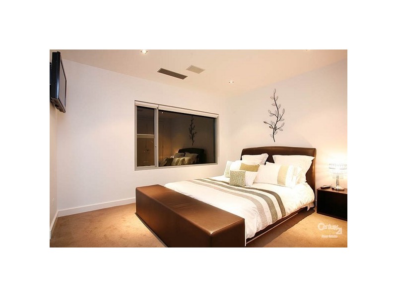 16 Wave, Elwood VIC 3184