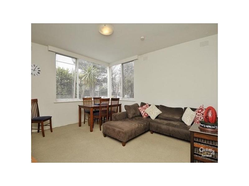 2/206 Canterbury Road, St Kilda West VIC 3182