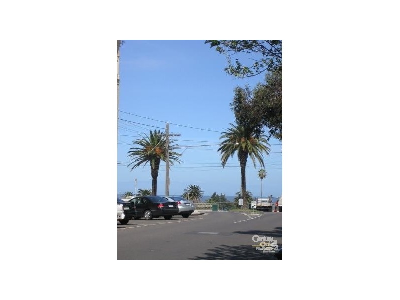 4/2A Robe Street, St Kilda VIC 3182