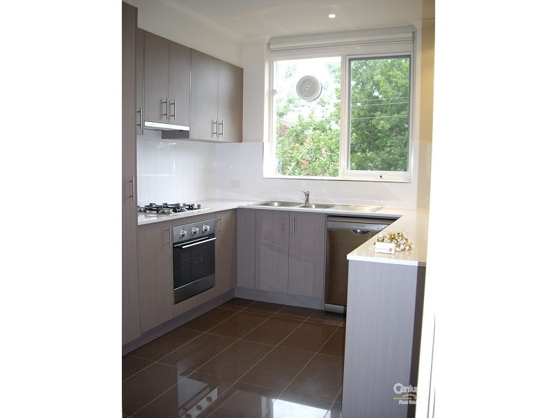 15/2 Dickens Street, St Kilda VIC 3182