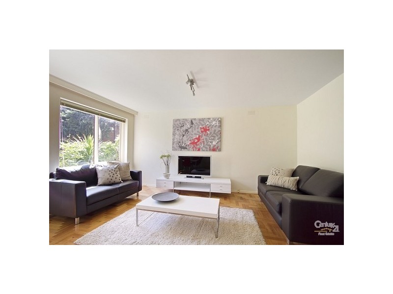 3/10 Dickens, Elwood VIC 3184