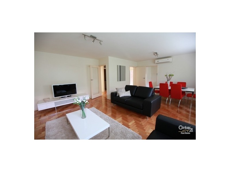 3/10 Dickens Street, Elwood VIC 3184