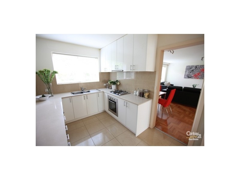 3/10 Dickens Street, Elwood VIC 3184