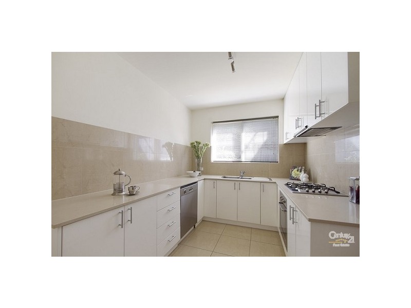 3/10 Dickens Street, Elwood VIC 3184