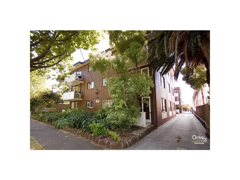 3/10 Dickens Street, Elwood VIC 3184