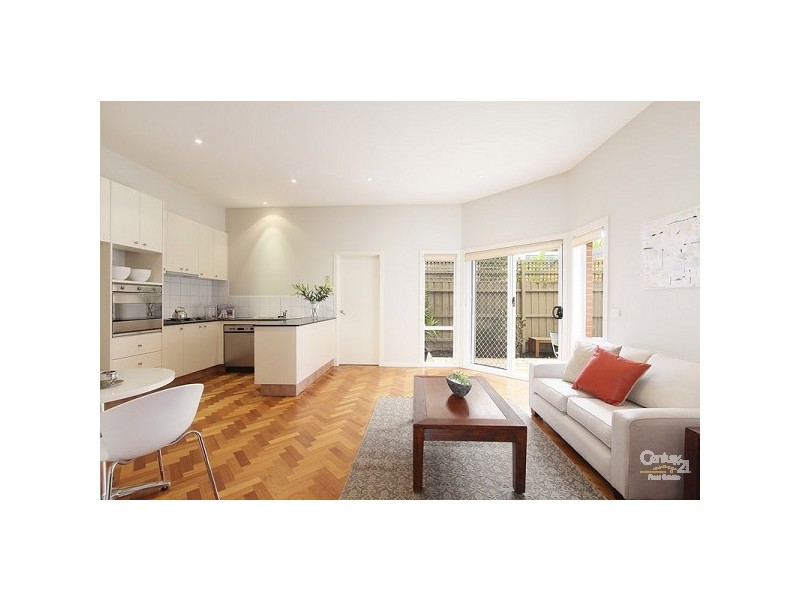 24 Heaton Avenue, Elwood VIC 3184