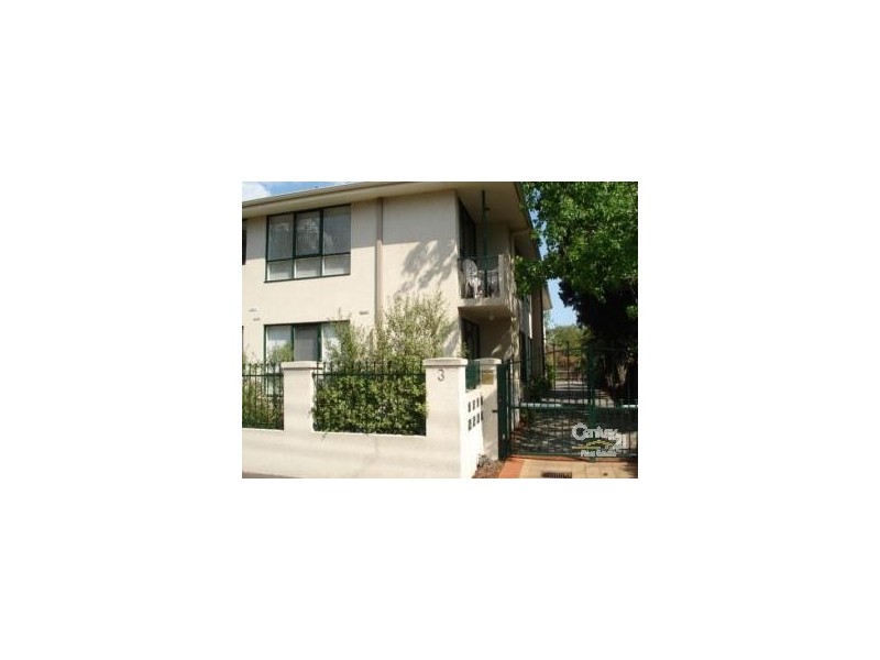 4/3 Austin Avenue, Elwood VIC 3184