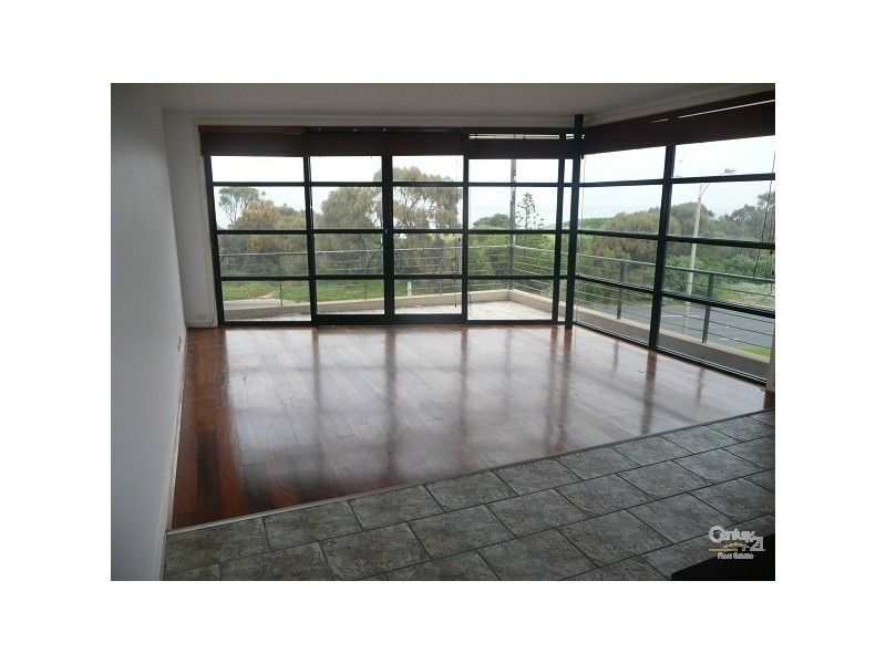 7/3 Ormond Esplanade, Elwood VIC 3184