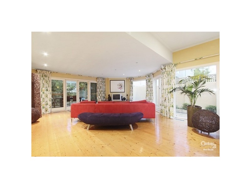 107 Mitford Street, Elwood VIC 3184