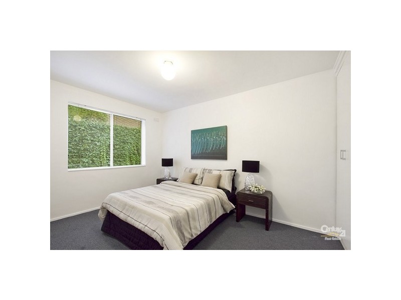 4/16 Robe Street, St Kilda VIC 3182