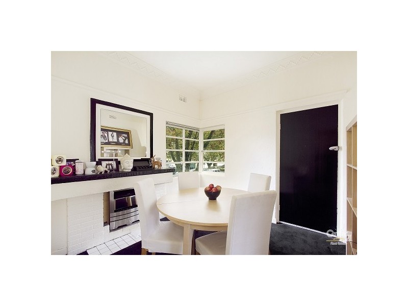 2/49 Broadway, Elwood VIC 3184