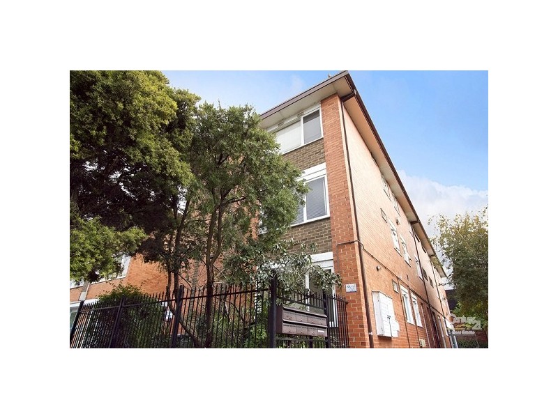 7/4 Gurner Street, St Kilda VIC 3182