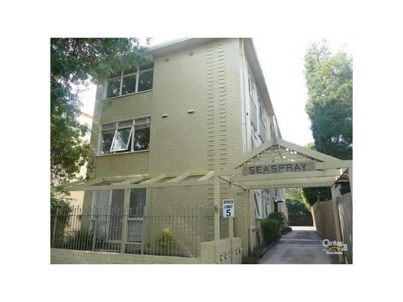 6/8 Spray St, Elwood VIC 3184