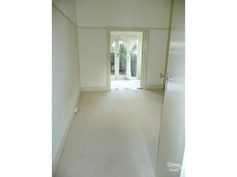 1/12 Vautier Street, Elwood VIC 3184