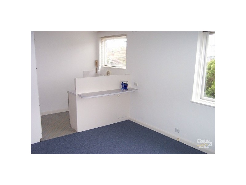 9/37 Gurner Street, St Kilda VIC 3182