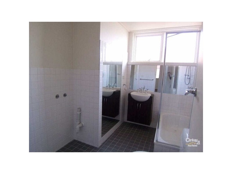 2/16 Coleridge Street, Elwood VIC 3184