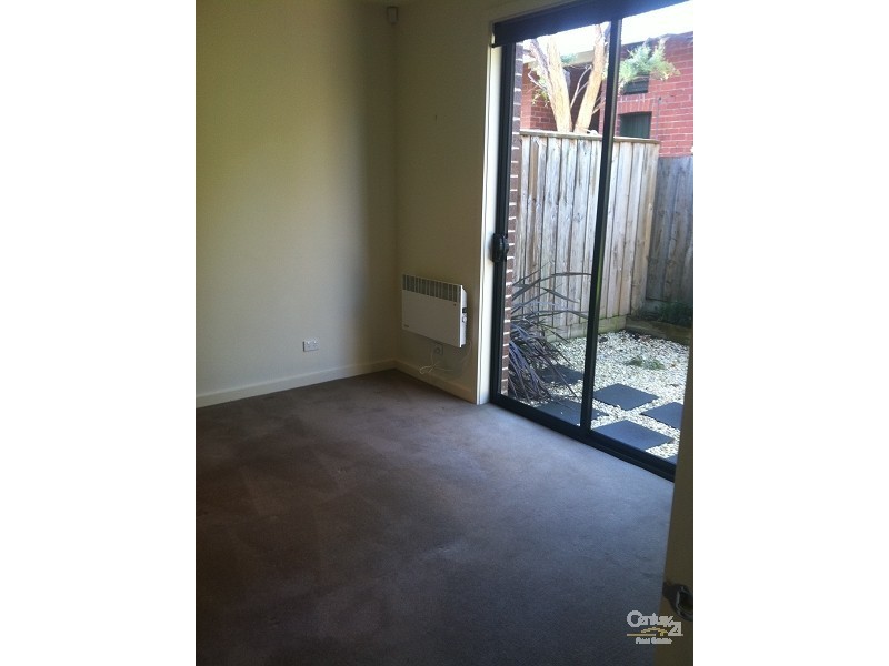 2/36 Scott St, Elwood VIC 3184