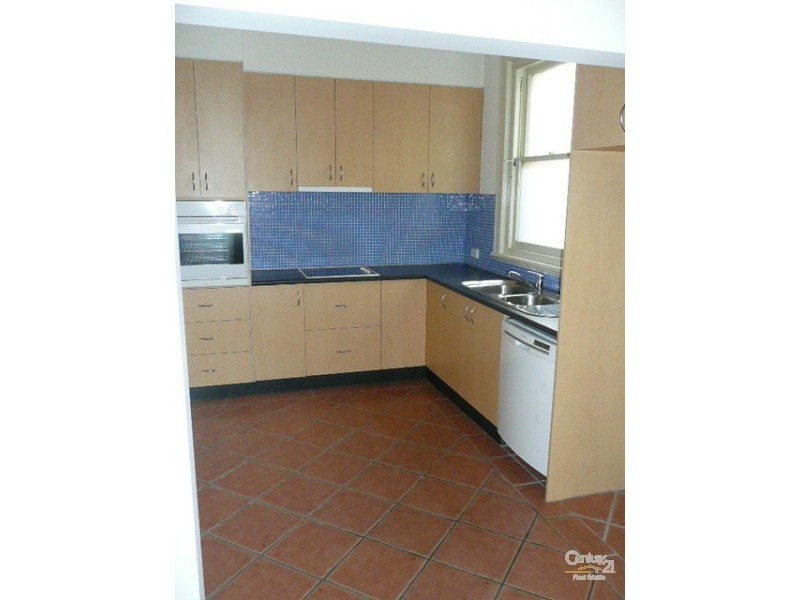 1/12 Vautier Street, Elwood VIC 3184