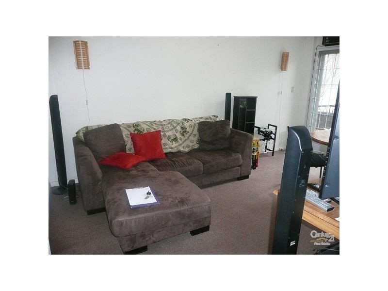 2/31 Beach Avenue, Elwood VIC 3184