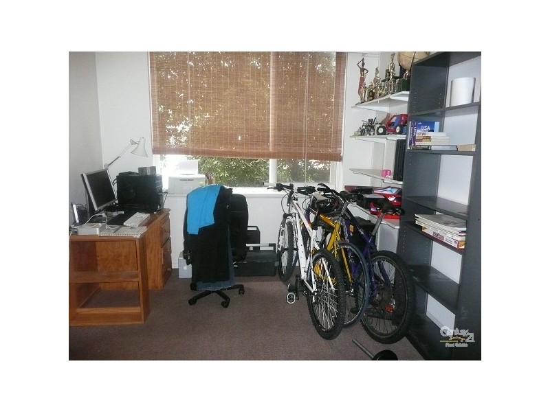 2/31 Beach Avenue, Elwood VIC 3184