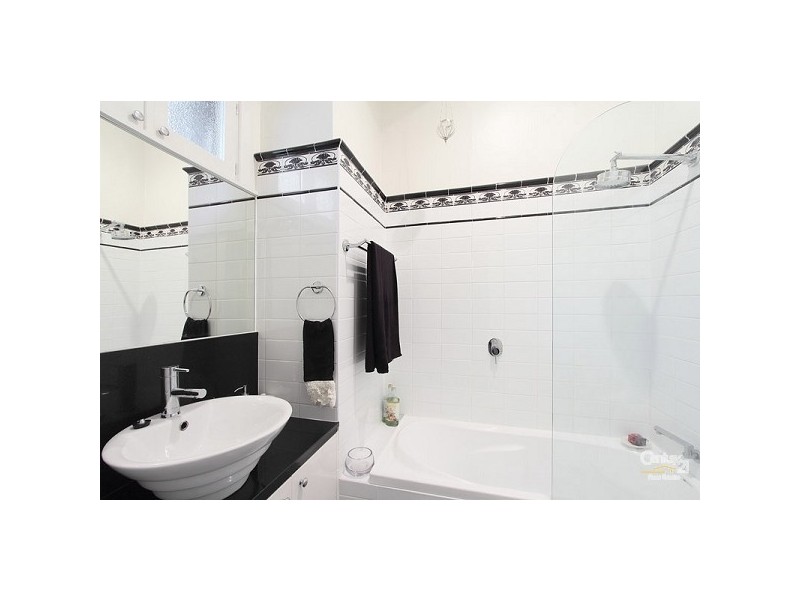 62 Glen Huntly Road, Elwood VIC 3184