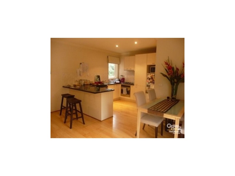 2/124 Highbury Road, Burwood VIC 3125